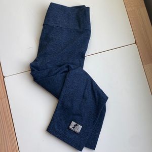 Celestial Bodiez Lunar heather navy capri crop booty scrunch leggings small